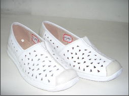 溫州富龍鞋業 匠心獨運，步履不停——鞋業展覽引領行業新風尚